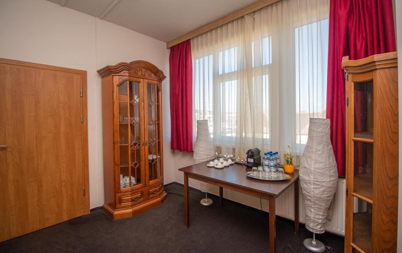 Fordan Hotel Pécs Extérieur photo