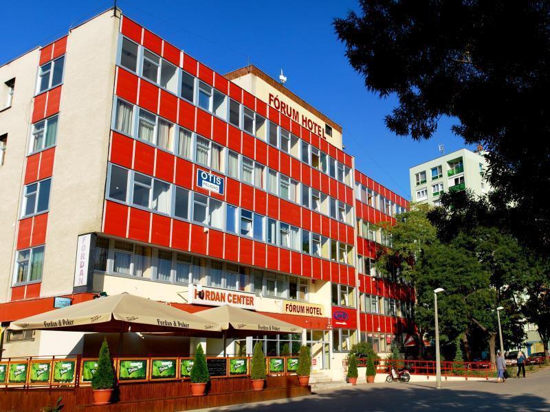 Fordan Hotel Pécs Extérieur photo