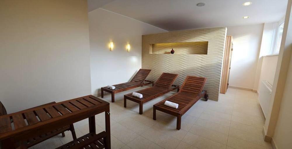 Fordan Hotel Pécs Extérieur photo